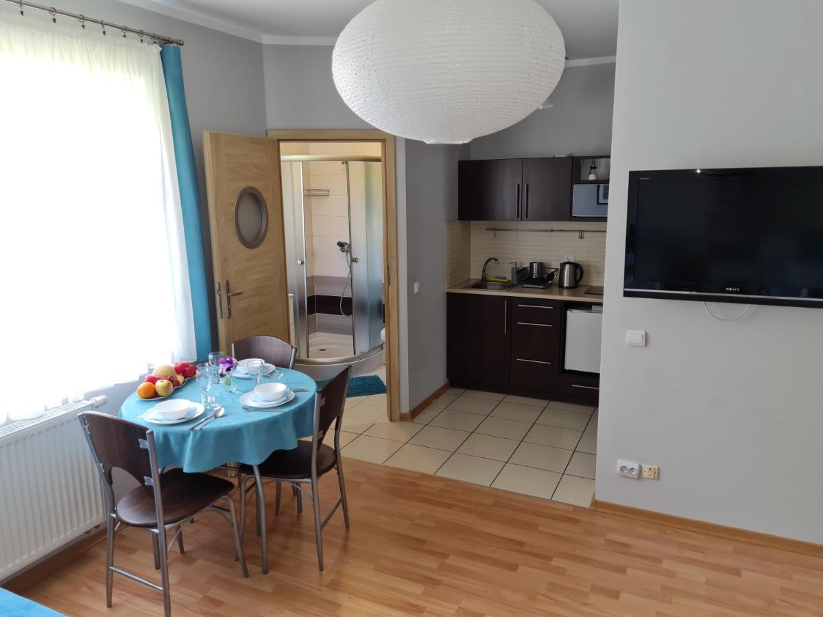 Bela - Pokoje Z Aneksami I Apartamenty Kołobrzeg Kültér fotó