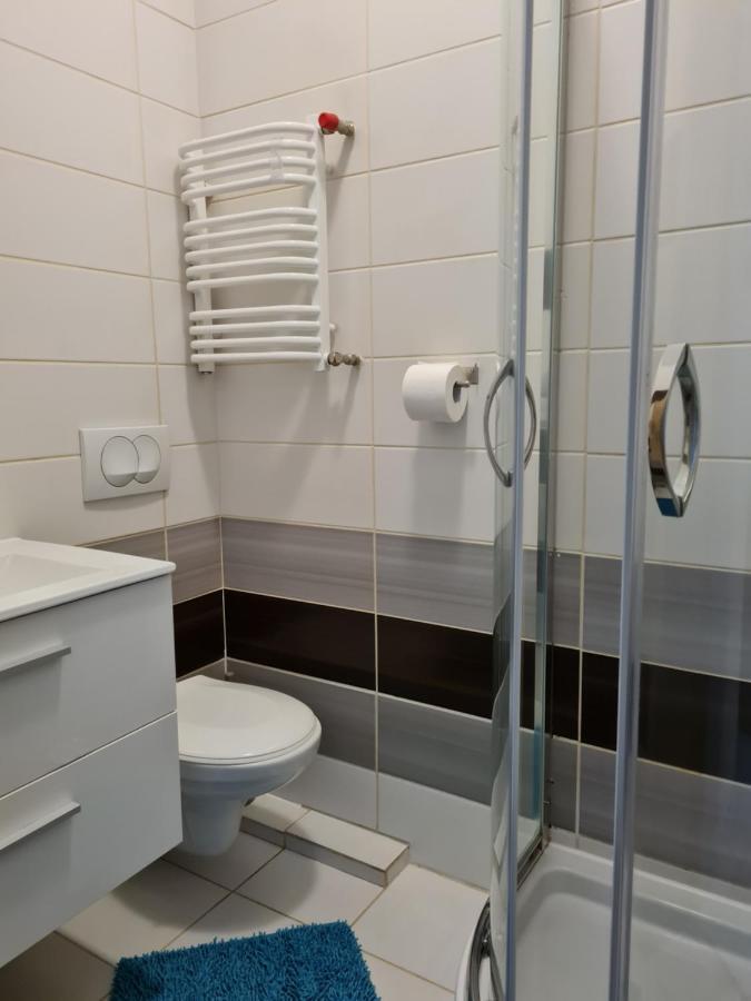 Bela - Pokoje Z Aneksami I Apartamenty Kołobrzeg Kültér fotó