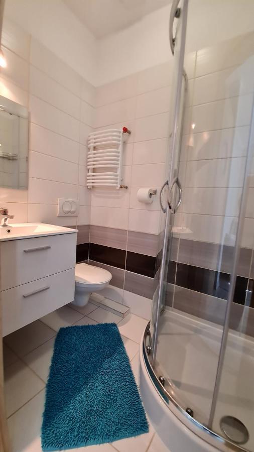 Bela - Pokoje Z Aneksami I Apartamenty Kołobrzeg Kültér fotó