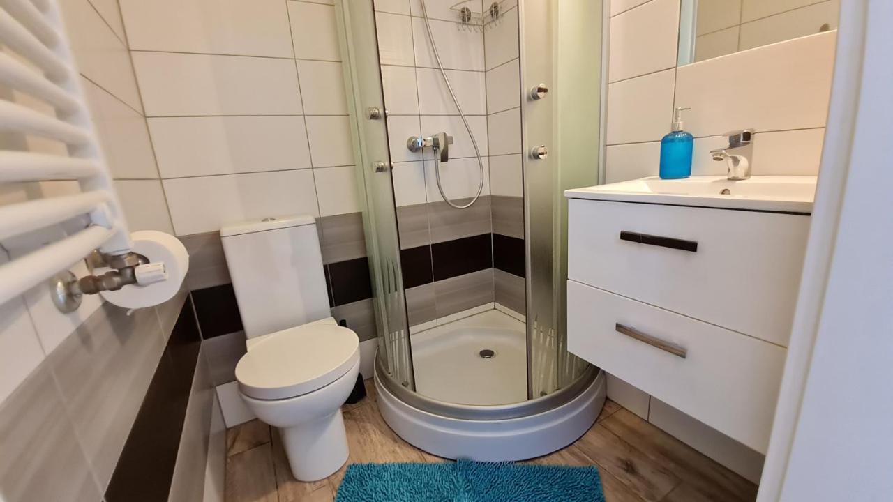 Bela - Pokoje Z Aneksami I Apartamenty Kołobrzeg Kültér fotó