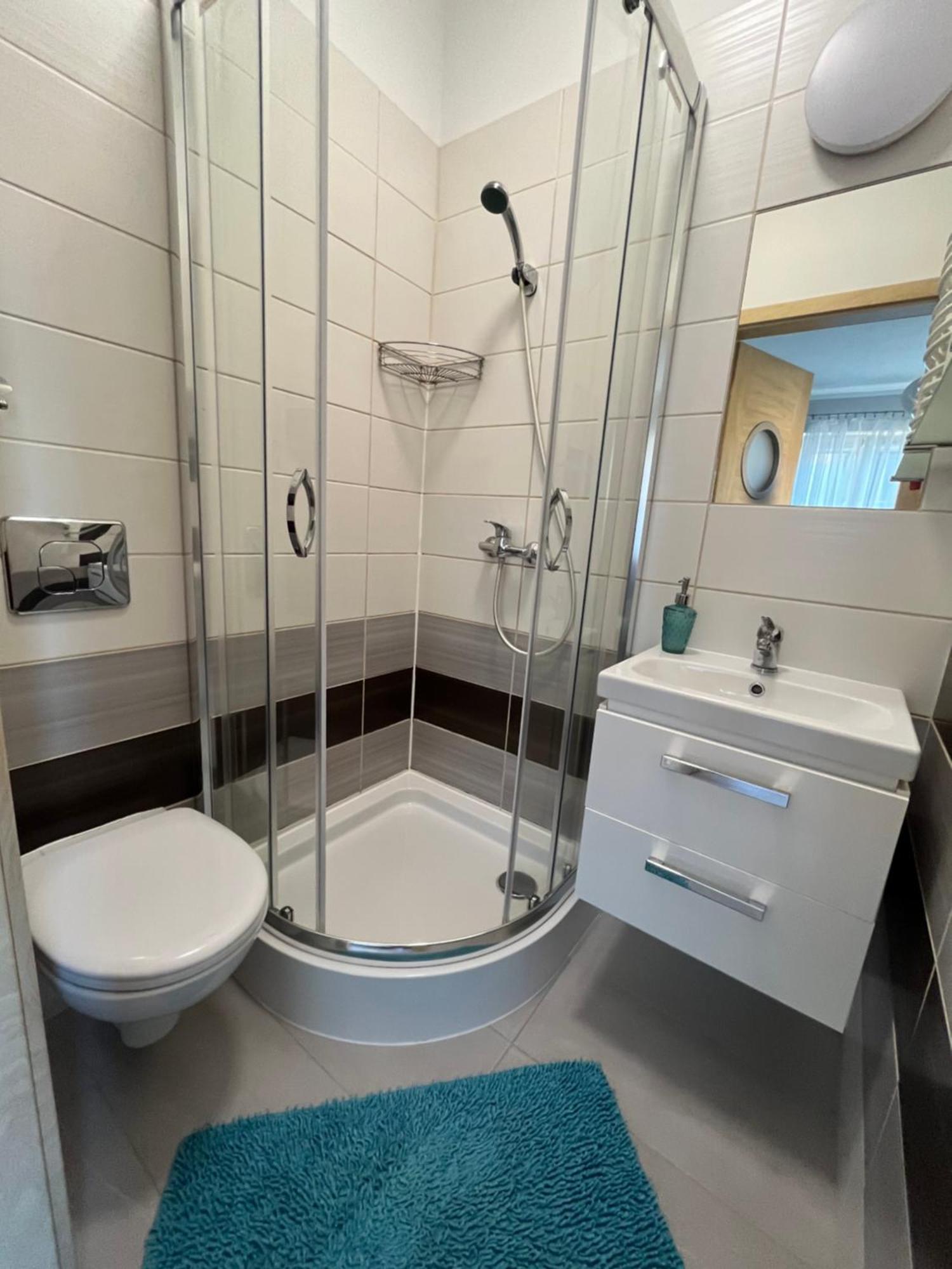 Bela - Pokoje Z Aneksami I Apartamenty Kołobrzeg Kültér fotó
